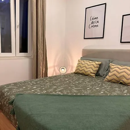 Newly Renovated Apartment Lisbon-2