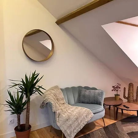 Newly Renovated Apartment Lisbon-2